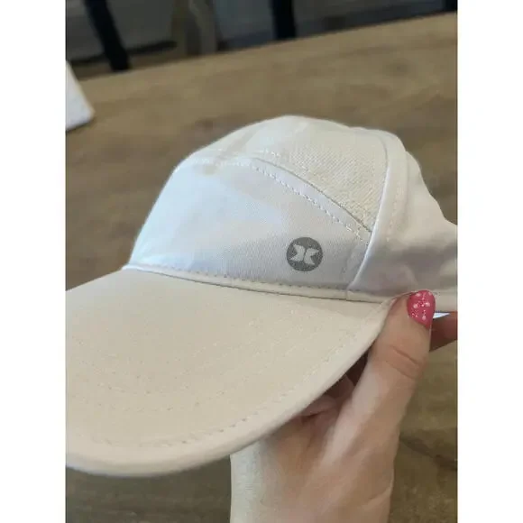 NWT RBX White Hat - Picture 3 of 3